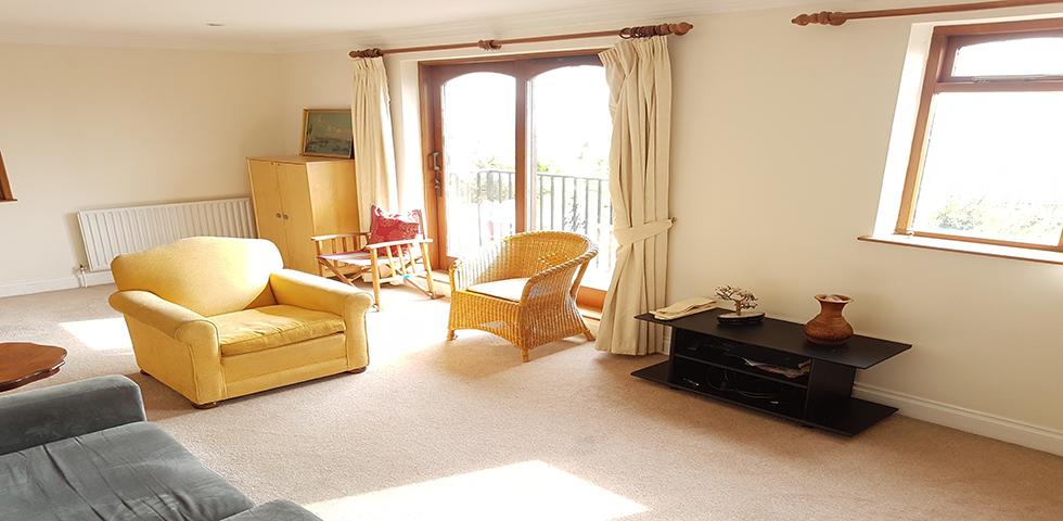 			RECENTLY REDECORATED , 4 Bedroom, 1 bath, 1 reception Flat			 Dollis Hill Lane, DOLLIS HILL